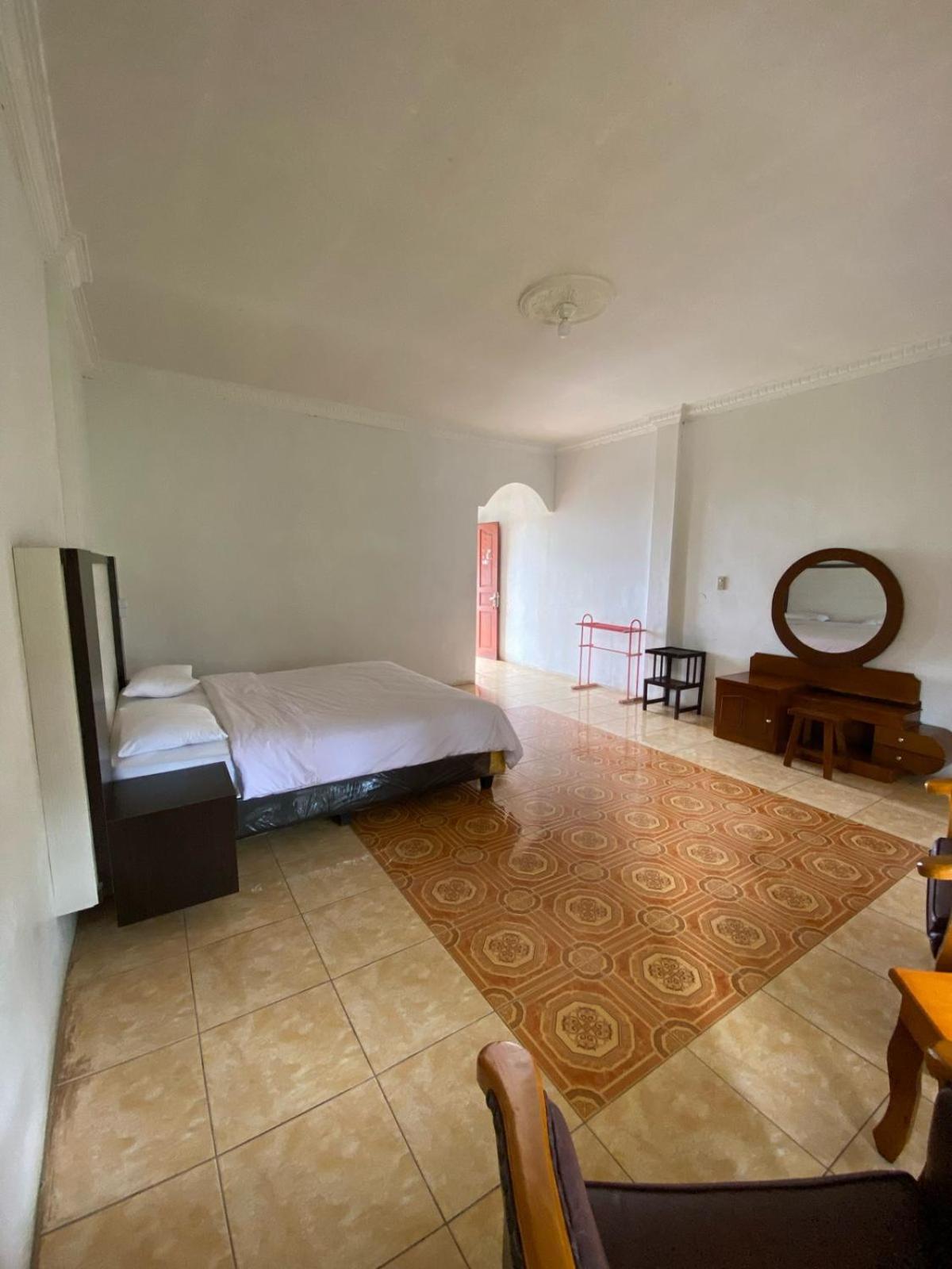 Sibayak Multinational Rest House Berastagi Ngoại thất bức ảnh