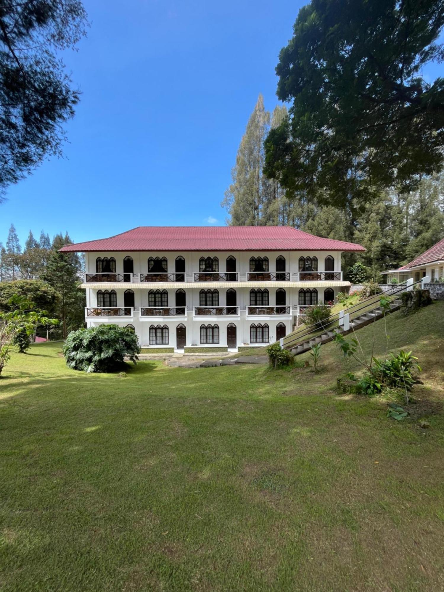 Sibayak Multinational Rest House Berastagi Ngoại thất bức ảnh